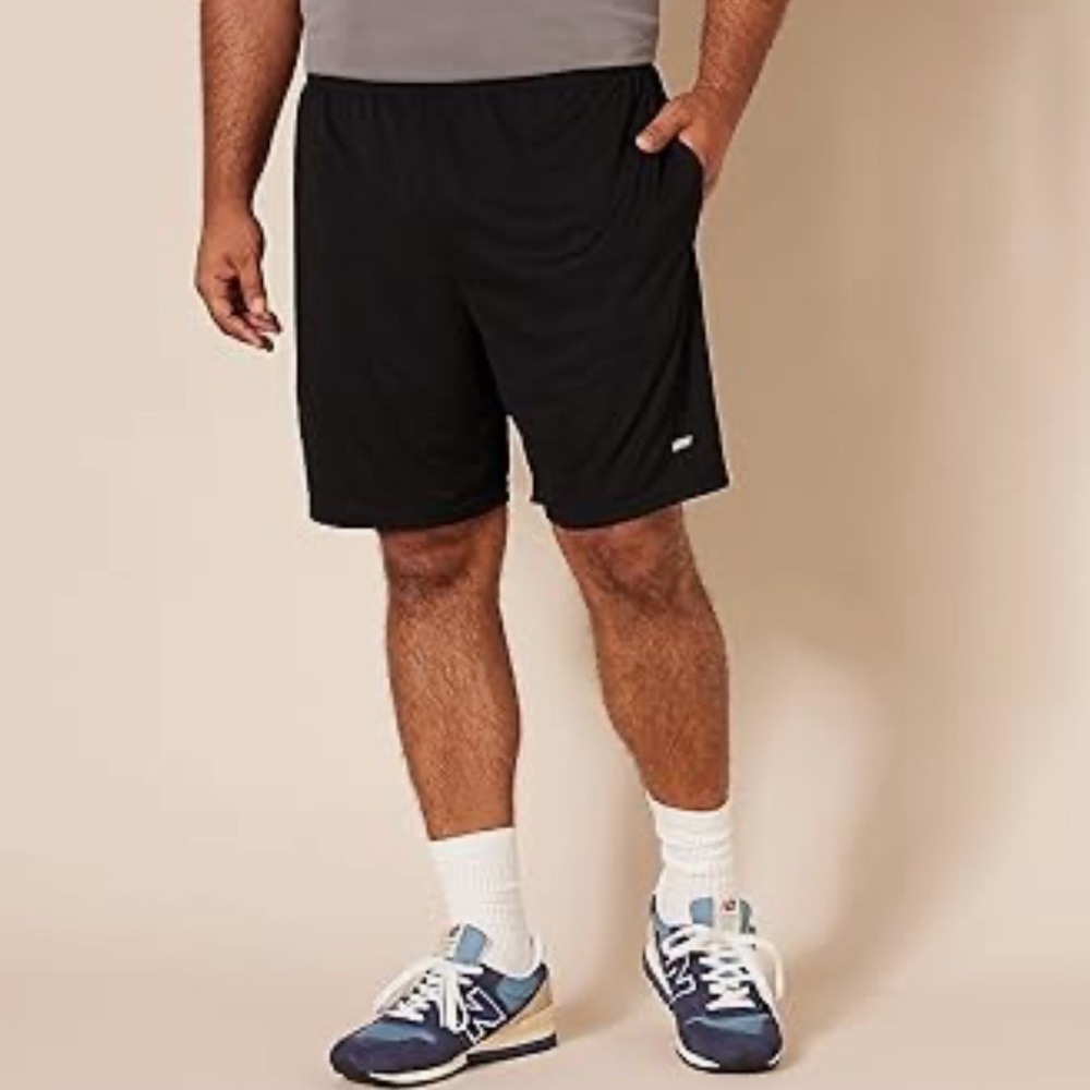 Amazon Essentials Men's Performance Black Tech Loose-Fit Drawstring Shorts S